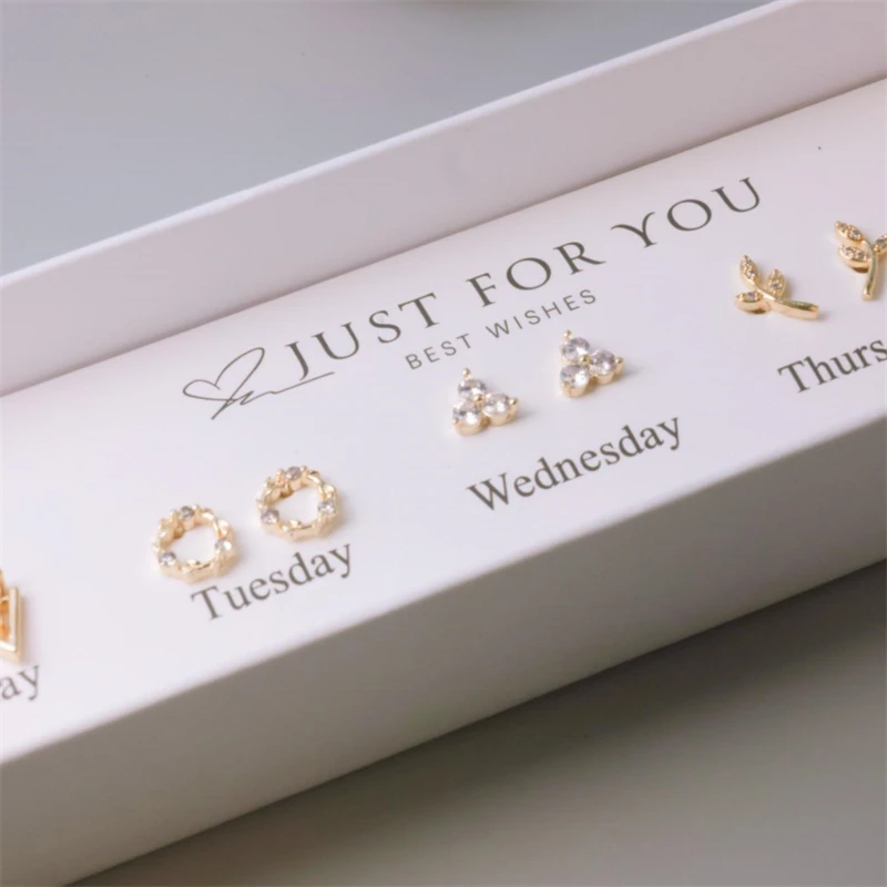 مجموعة علب هدايا مكونة من 10 علب هدايا من مادة النحاس البوهيمية القديمة للنساء، مجموعة أقراط عصرية وأنيقة ومتعددة الاستخدامات