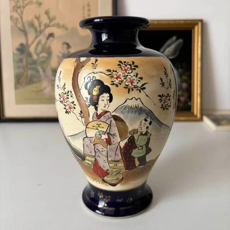 Hand-painted figure landscape window opening ice flake patterned vase