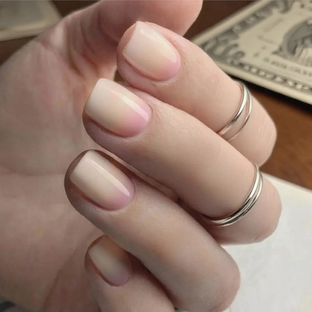 

Shiny Natural Press On Fake Nail With Adhesive Gradient French Tip Short Square False Nail Artificial DIY Fingertips Manicure