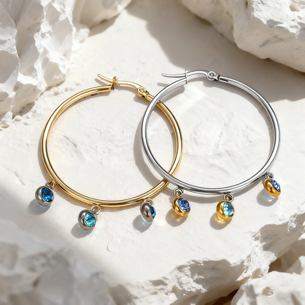 

SOVOB Fashion Color-Blocking Oversized Hoop Earrings Blue-Tone Rhinestone Dangle Earrings Trendy Cool Girl/Women's Daily Jewelry