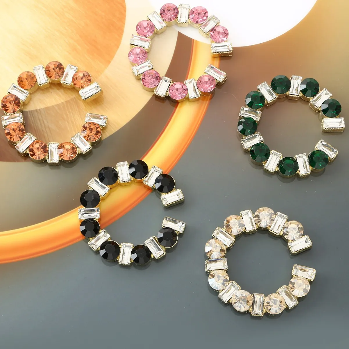 

10 шт./упак. Блестящие бархатные обручи для волос с квадратной пряжкой и стразами, женские головные уборы, премиальные и универсальные аксессуары для рукоделия