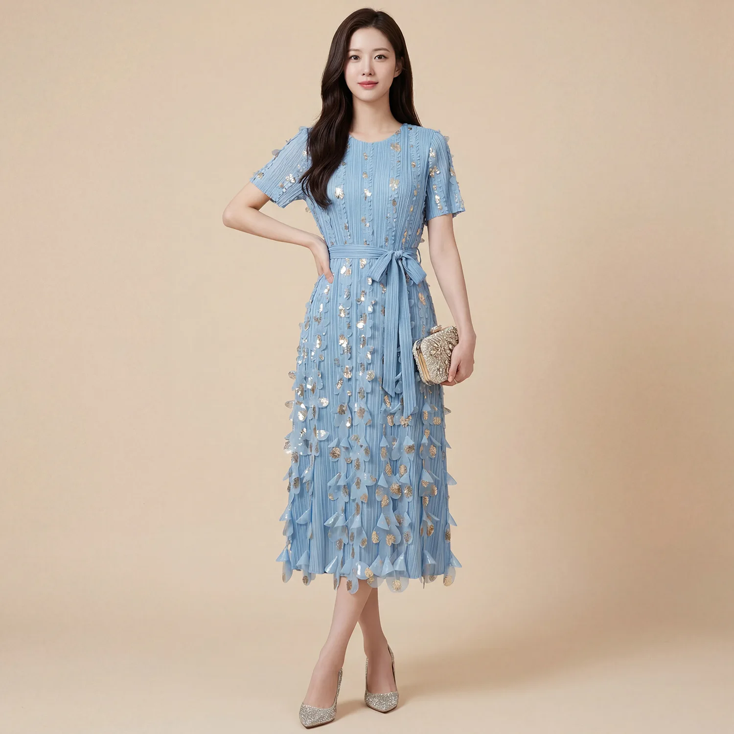 

Miyake Pleated Muscle Sense Pleated Dress 2026 Summer New V-neck Hot Gold Sequin Sense Light Luxury Short-sleeved Dresses Pleat