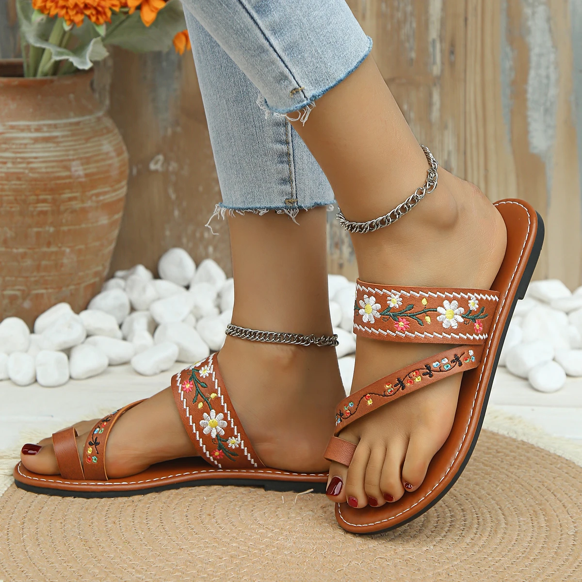 Women Slippers 2024 New Summer Hot Sale Beach Fashion Simple Casual Sandals Women Shoes Flats Slippers Slides Zapatos De Mujer