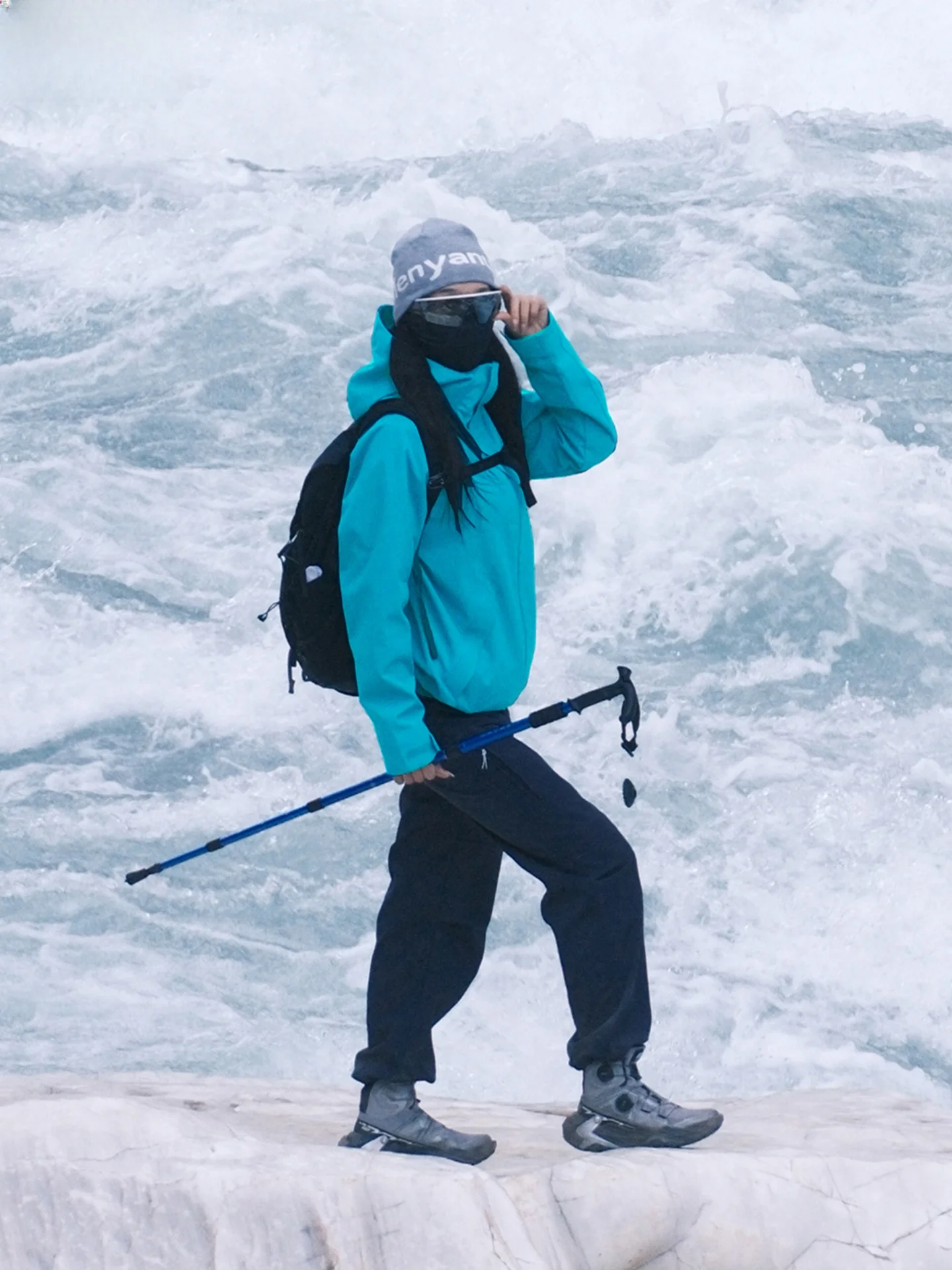 

Ветрозащитная куртка для активного отдыха с флисовой подкладкой, водонепроницаемая, для катания на лыжах и пеших прогулок, прочная, из полиэфирного волокна, с воротником-стойкой