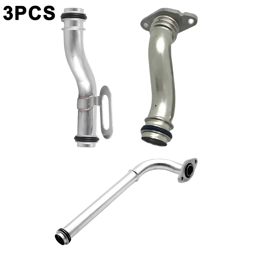 أجزاء نظام التبريد مصنع أنابيب تبريد المحرك المحددة مصنوعة من المعدن أداء موثوق أنبوب تبريد زيت مبرد السيارات