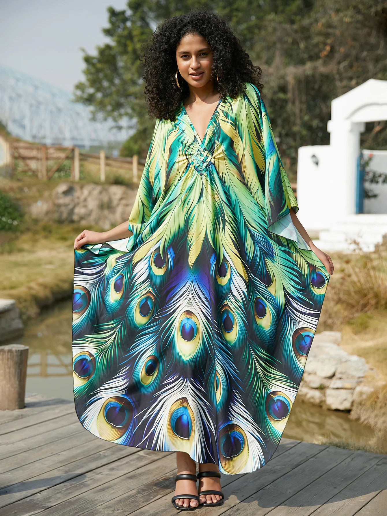 EDOLYNSA Colorful Boho Print Women\'s Batwing Sleeved V Neck Kaftan Beach Dress House Robe Cozy Beachwear Swimsuit Cover Up Q1634