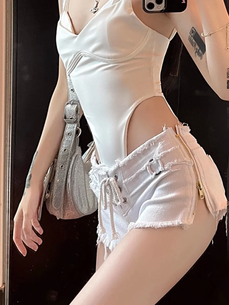 

Женские летние модные сексуальные джинсовые шорты с низкой талией, широкими штанинами, молнией и эффектом потертости – дизайнерская новинка