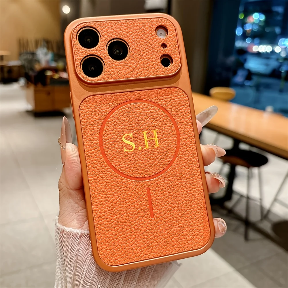 Personalisierte Hülle für iPhone 13 14 15 16 17 Pro Max Air, individuelle Initialen, Name, kabelloses Laden für Magsafe, Lederhülle – Detail 4