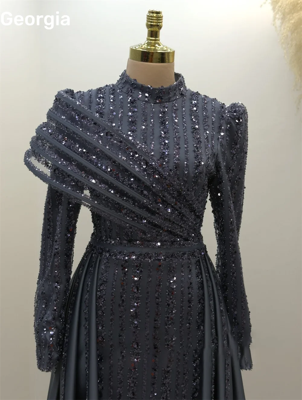 Sukienki wieczorowe na zamówienie, fason A-line, dekolt okrągły, falbany, eleganckie sukienki na przyjęcia dla kobiet, długość do podłogi, zdobione koralikami, zapinane na zamek, na formalne okazje.