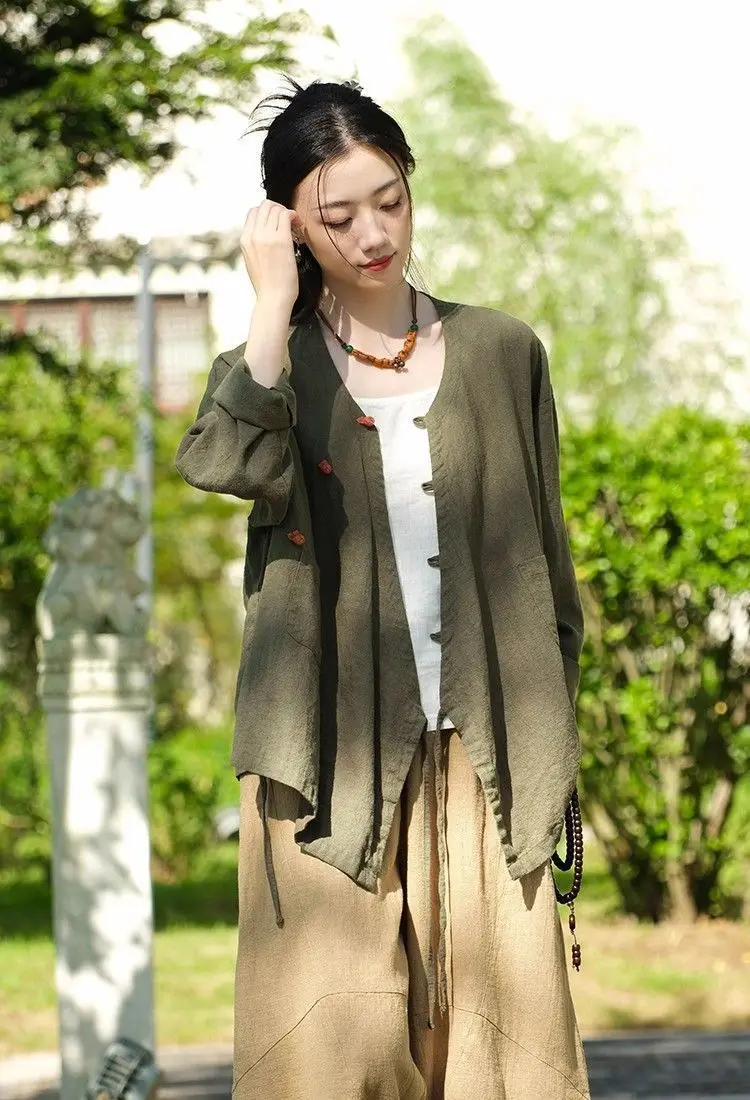 Neue chinesische Damenbekleidung: Locker geschnittenes Retro-Hemd mit schrägem Kragen, literarischer Retro-Cardigan aus Baumwolle und Leinen, Zen-Tea-Jacke – Detail 16