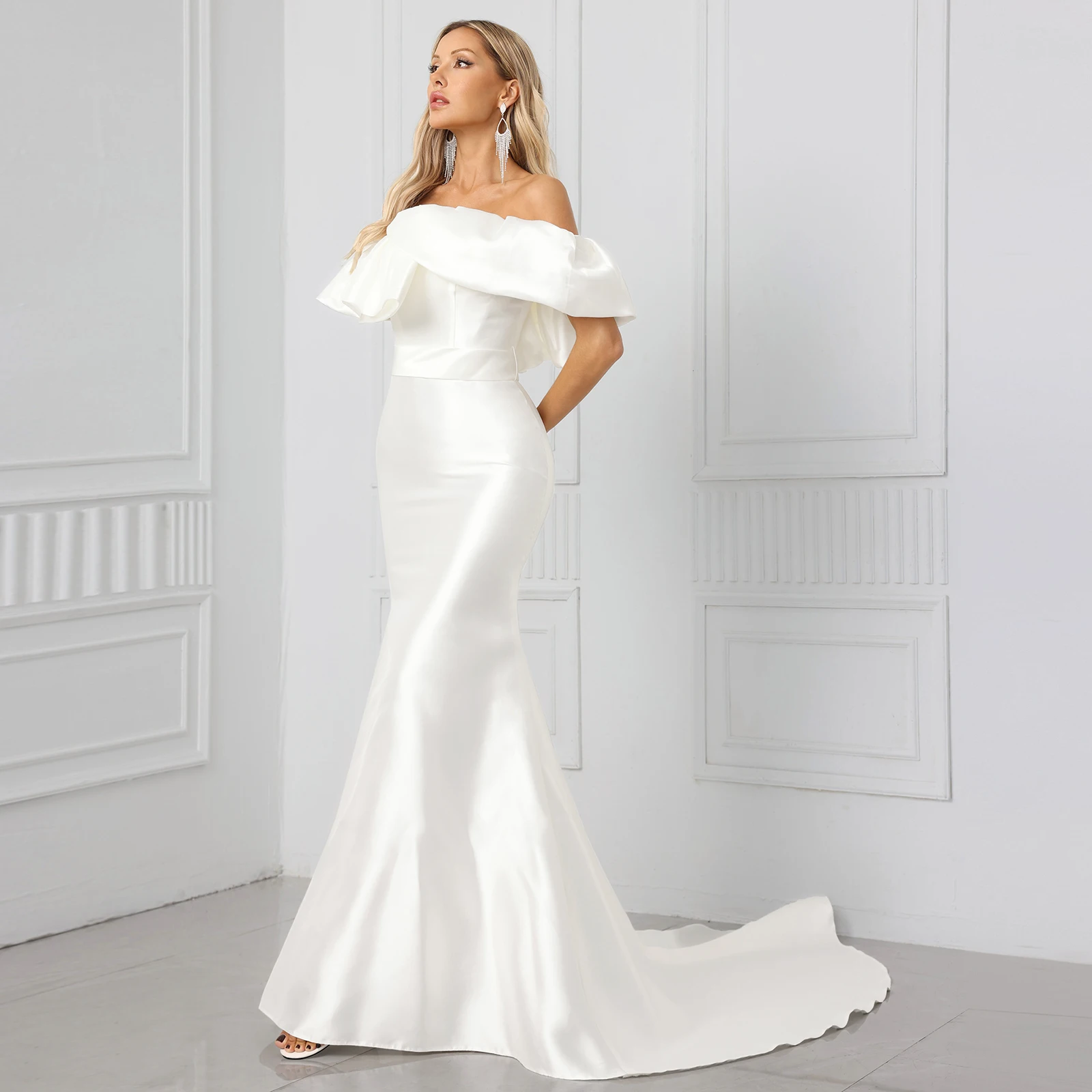 Vestido de novia de satén elegante sin tirantes Falda nupcial plisada de cintura alta con tren pequeño Vestido de novia de sirena