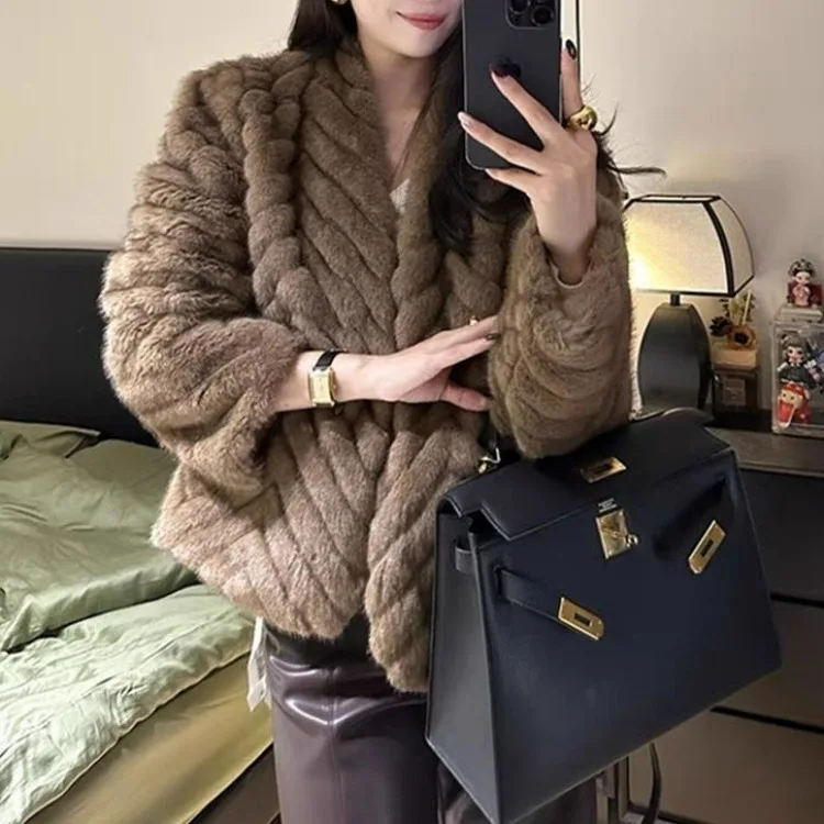 2025 invierno nuevo Sle ort Abrigo acolchado patrón de palabras humanas respetuoso con el medio ambiente piel de visón Artificial mujer Casual Faion prendas de vestir exteriores