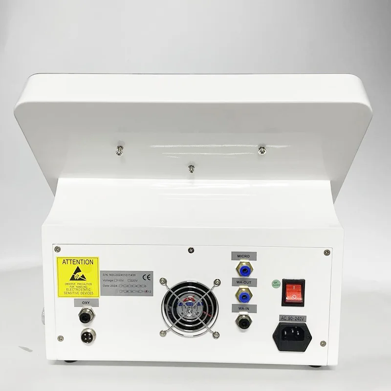 Machine faciale d'hydradermabrasion 3 en 1 pour minimiser les pores, l'élimination des points noirs et le raffermissement de la peau