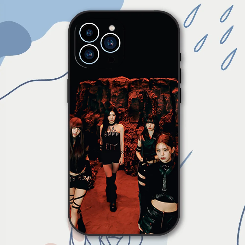 Korea Kpop I-Itzy born to be Phone Case for iPhone 12 11 13 14 15 16 Max Pro Plus Black Soft Silicone Cover