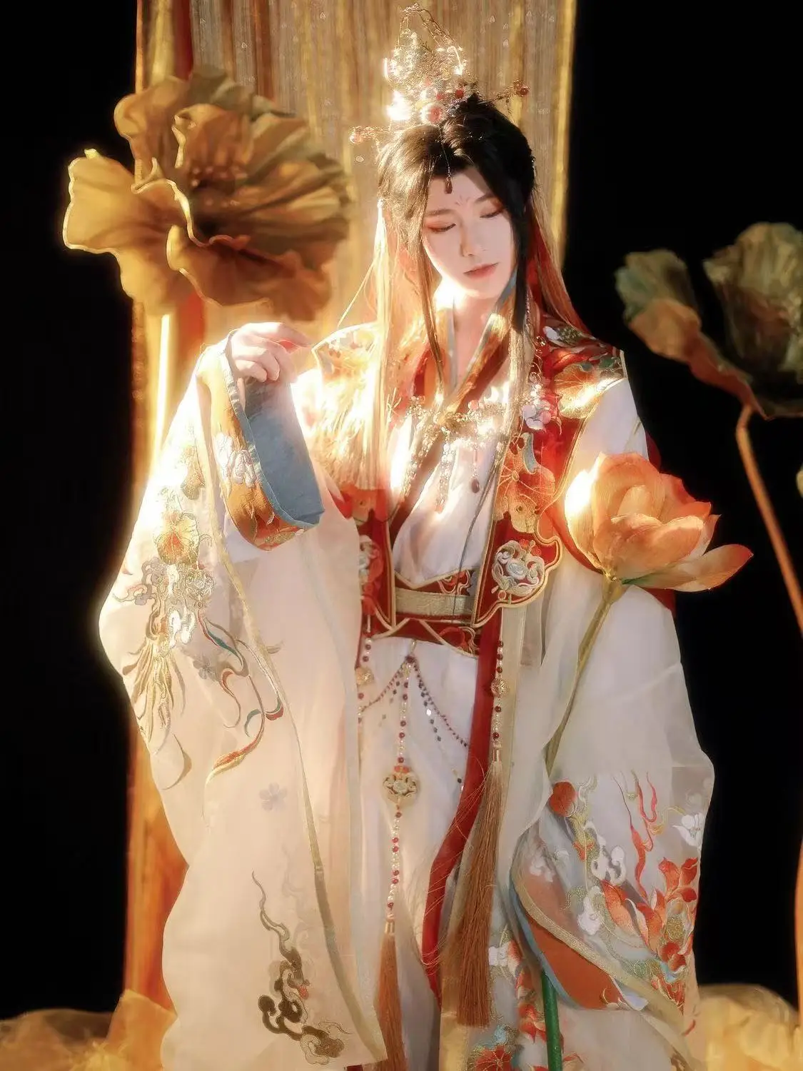 زي المبارز القتالي القديم التأثيري للرجال والنساء مطرزات الأزهار التقليدية Hanfu Boys Comics Halloween Event COS Suit