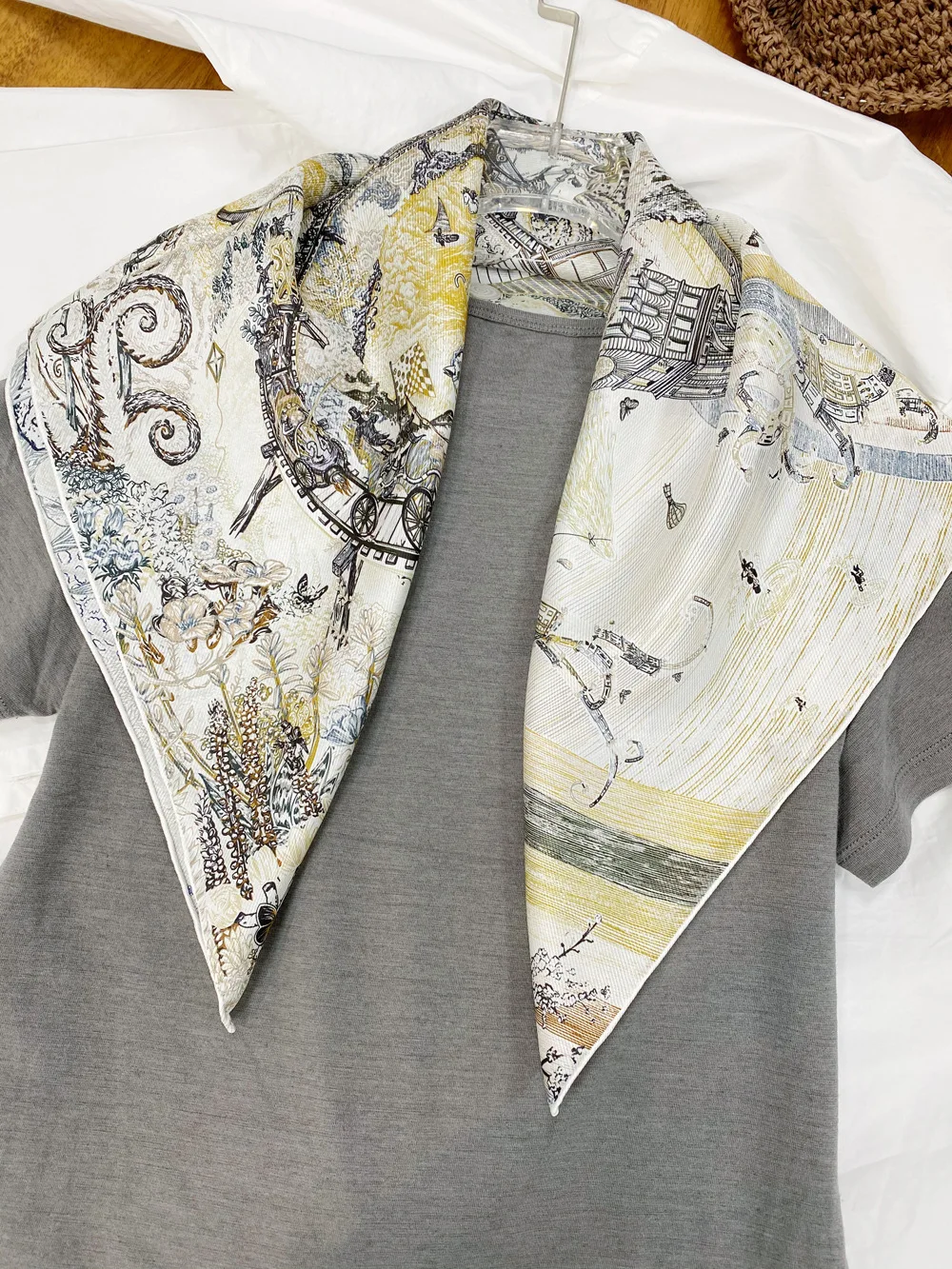 مزدوج الوجه وشاح حريري 65 سنتيمتر المصممين الفاخرة النساء شالات الأوشحة منديل الأم عاشق هدية 65 سنتيمتر الرقبة عصابات