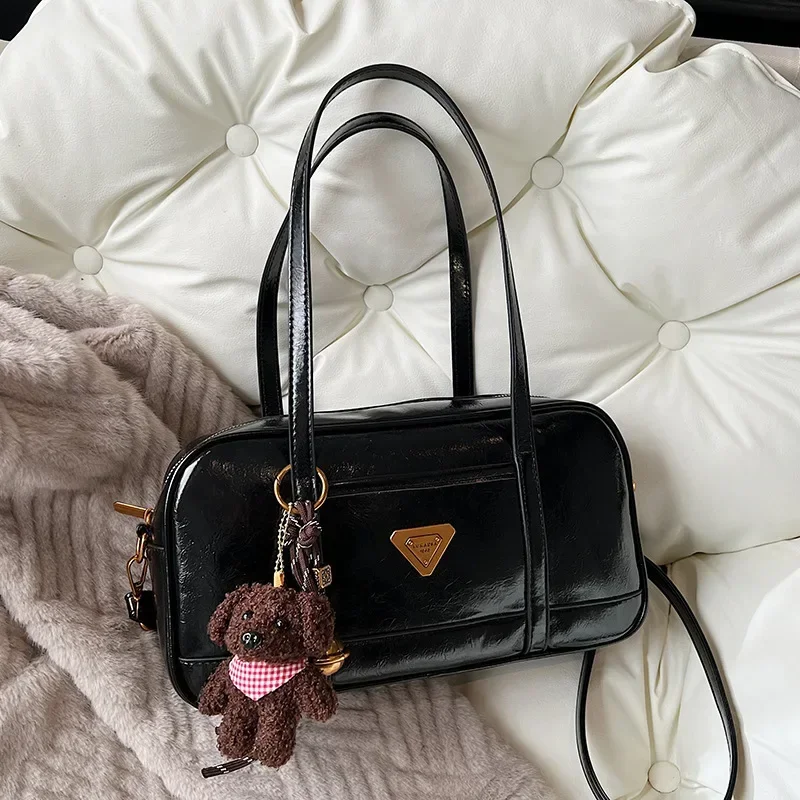 

2025 Modern Revival Boston Bag OEKO TEX Leather Hobo Magnetic Latte Art Panel AirTag Loop