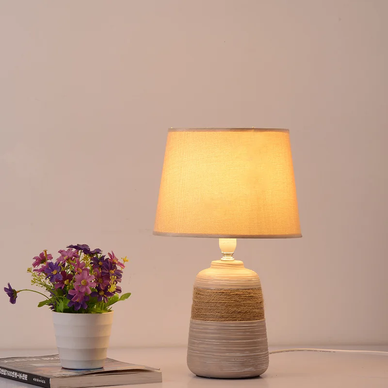 European Retro Ceramic Floor Lamp Bedroom Decorative Desk Lamps Home Cafe Kitchen Bedsides Cloth Lampshade LED Table Desk Lights