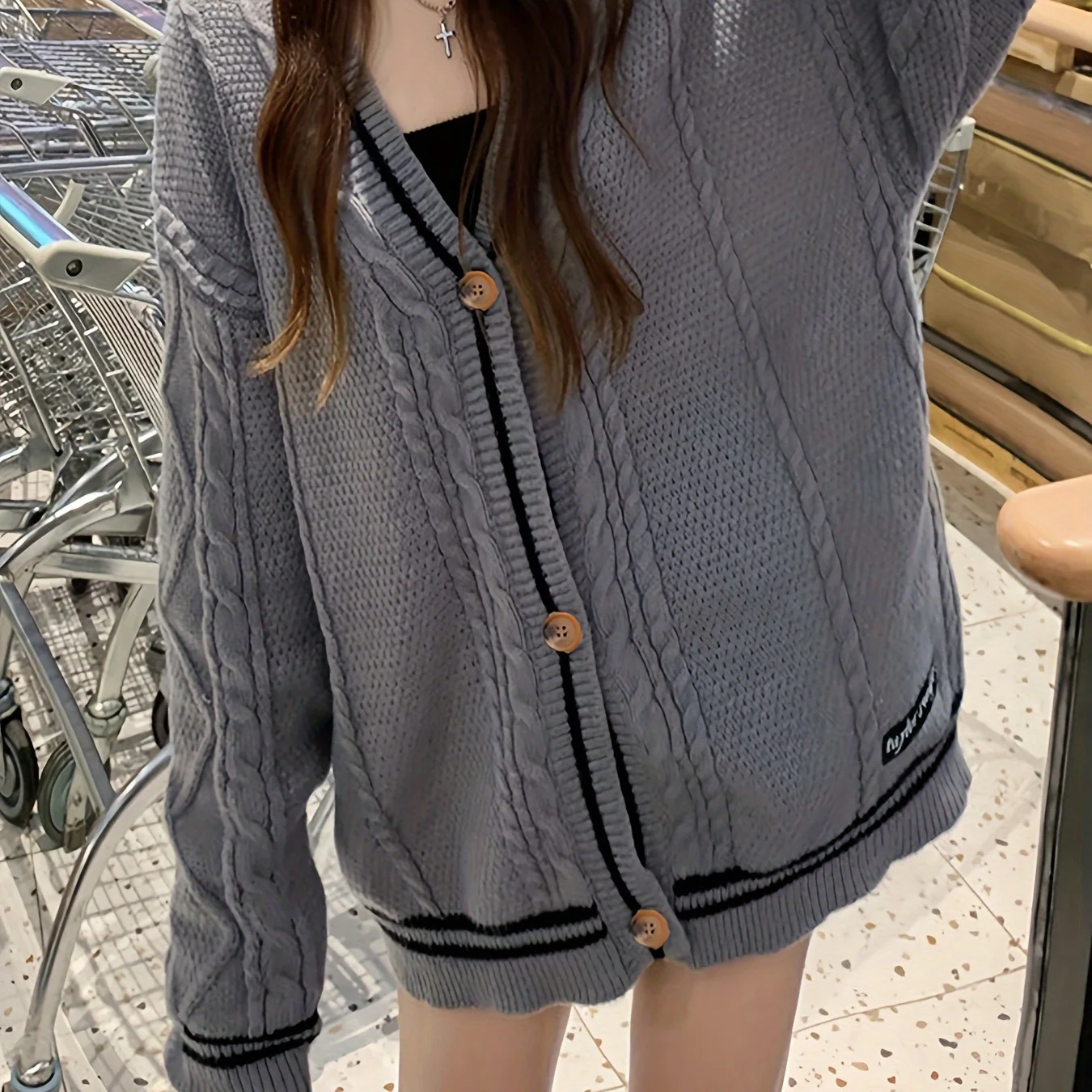 

Elegant Button Front Cardigan Taylo S Wif Contrast Trim Long Sleeve Cardigan 001