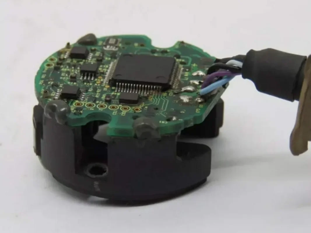 For MFE2500P8NX Encoder For 100W 200W 400W 750W A4 Servo Motor 2500PPR Serial Decoder