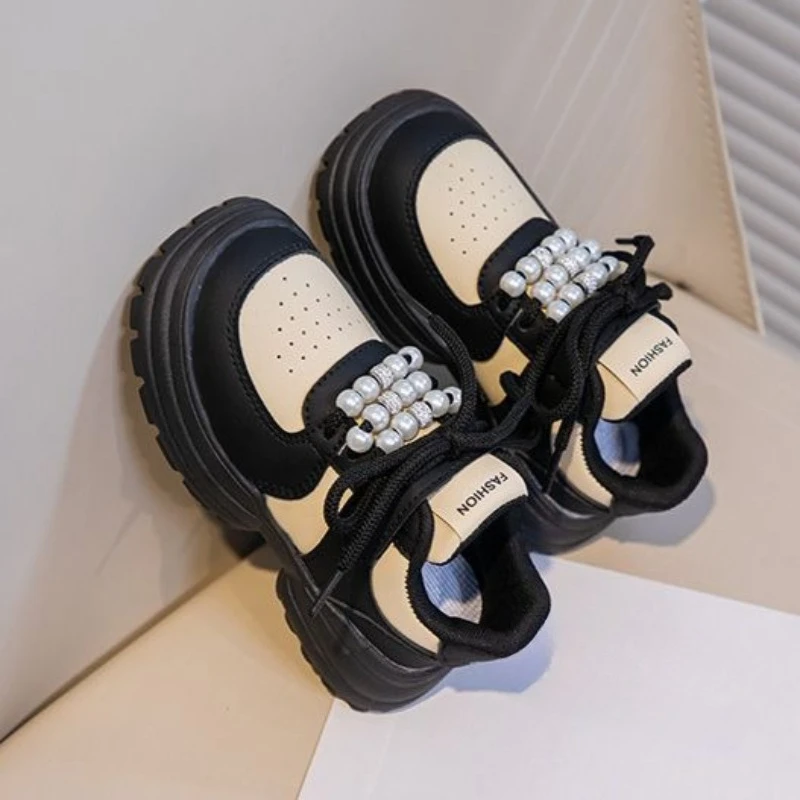 

2026 Autumn New Fashion Kids Leather Casual Shoes Trendy Black Design Girls Comfortable Footwear