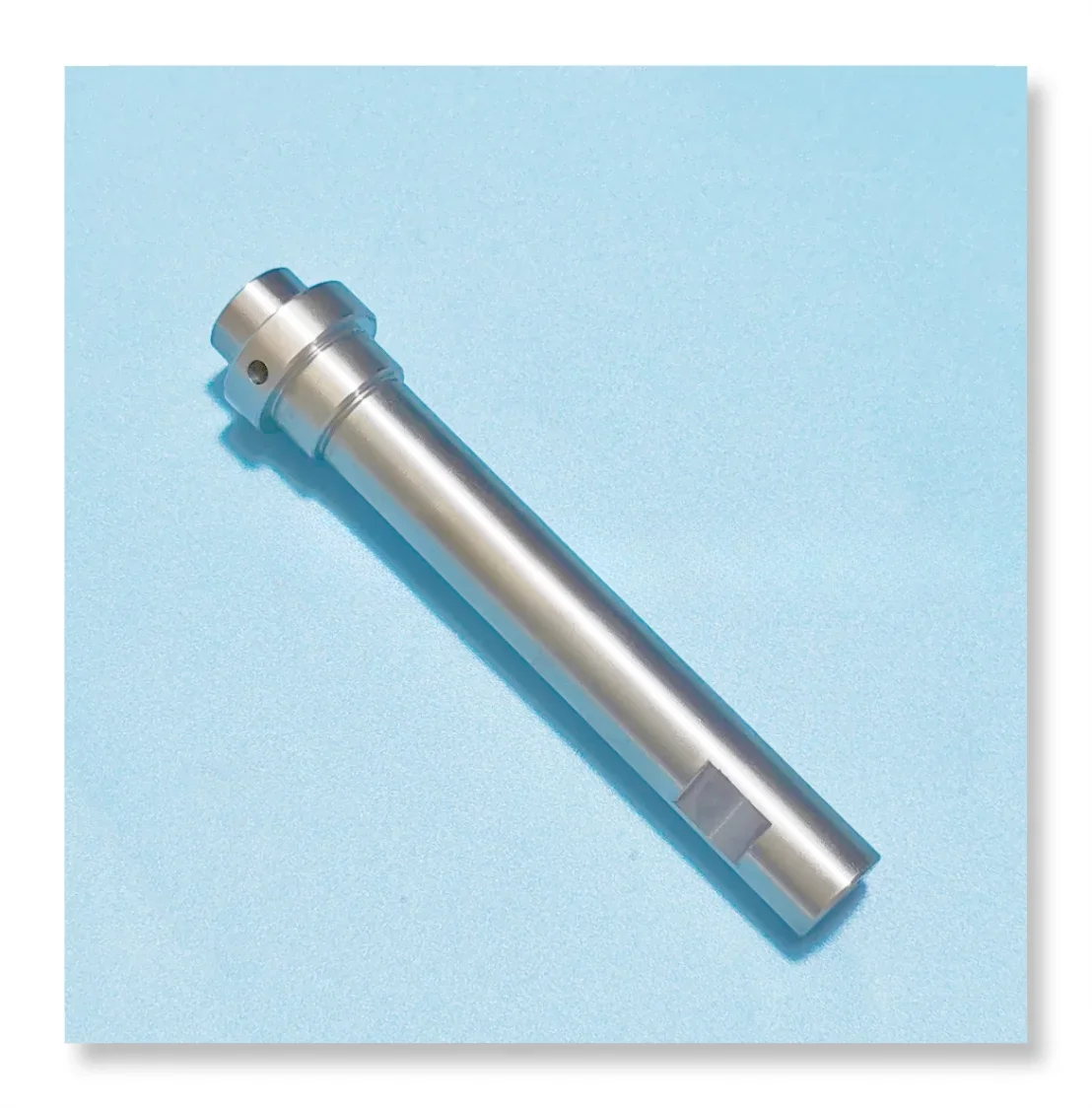 Slow wire outlet axle