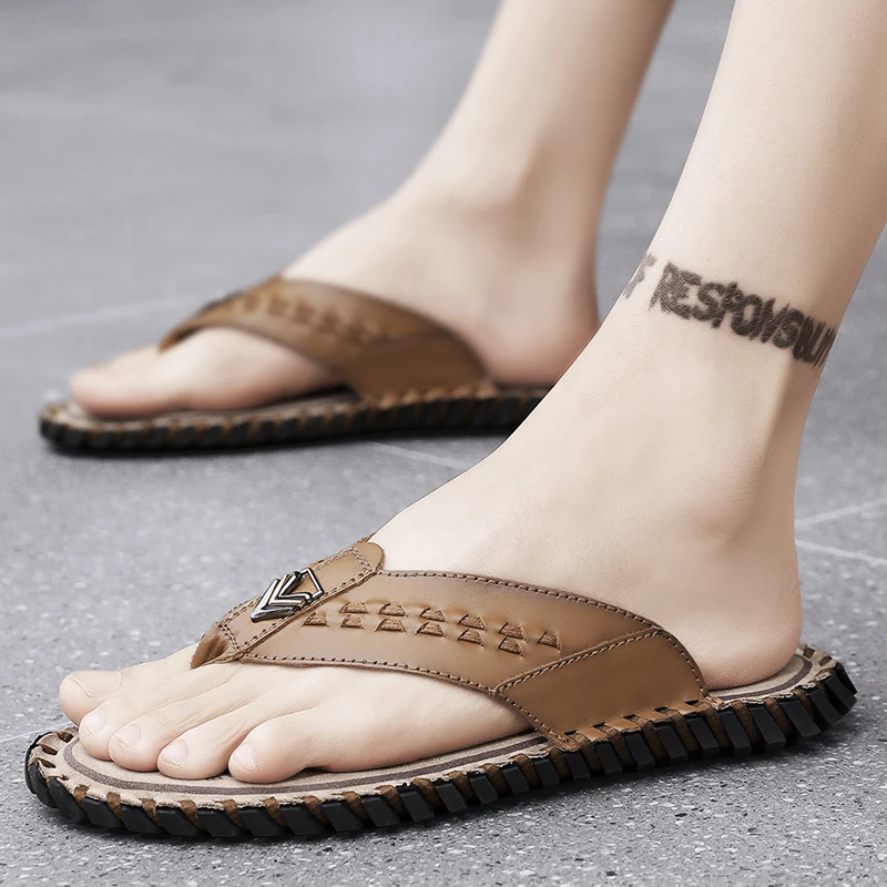 

Trendy Brand Men's Flip Flops Outdoor Leather Casual Shoes Versatile for Home Commuting Men's Flat Sandals Big Size：38-48
