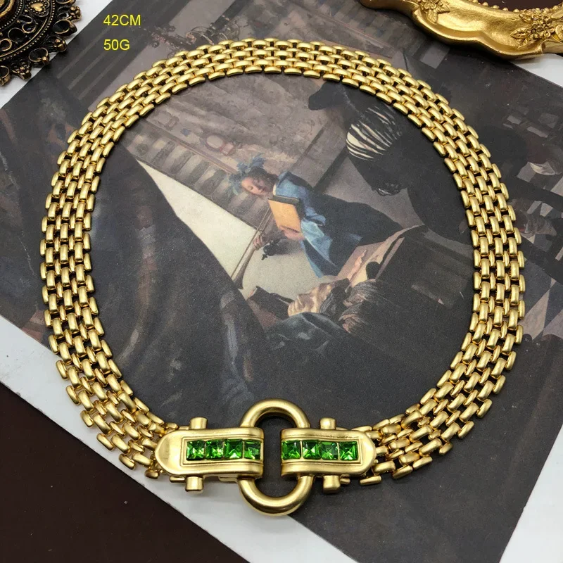 Luxury rhinestone studded horseshoe buckle geometric modeling bracelet clavicle chain senior sense design metal wide chain women