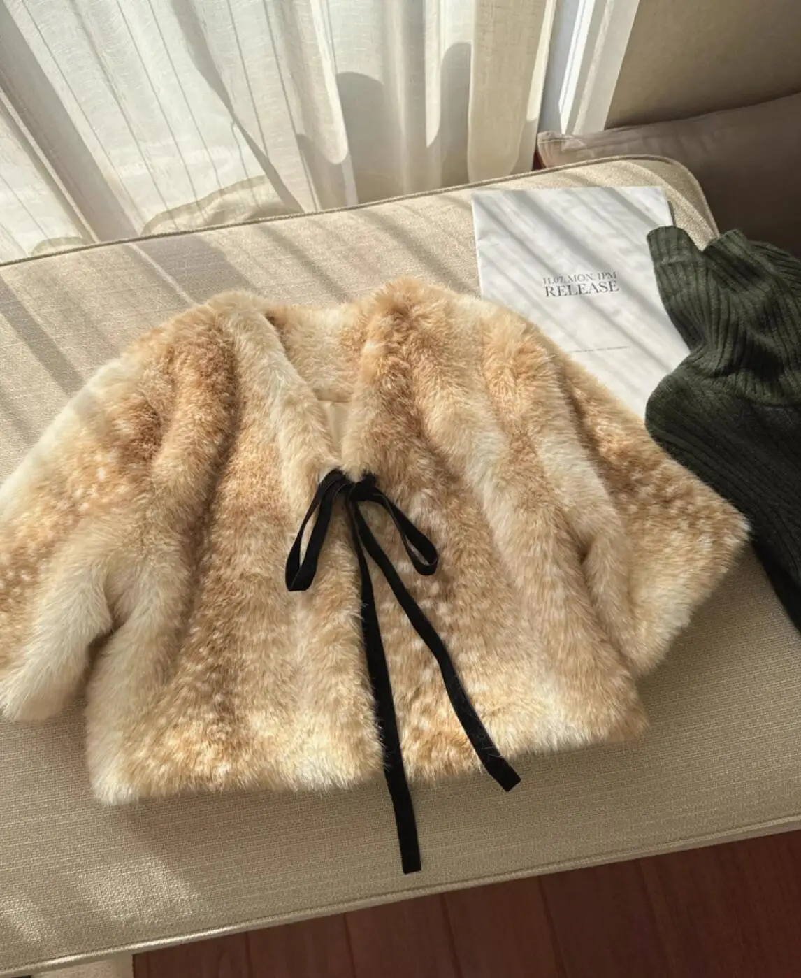 New 2025 Winter Tie Bow Front Animal Deer Dot Faux Mink Fur Cape Coat Women V neck Short Sleeve Loose Warm Jacket Outerwear