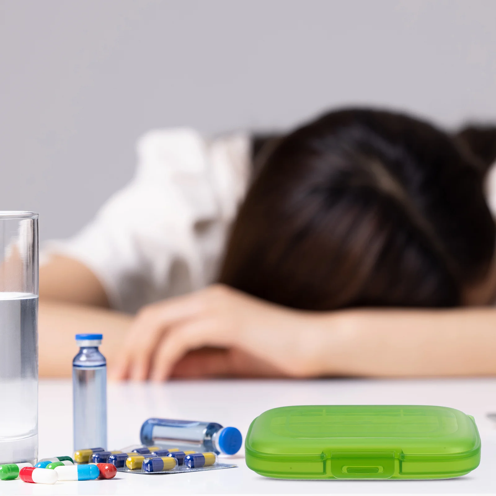 

Портативный органайзер для лекарств, небольшой органайзер для лекарств для путешествий, герметичный пластиковый контейнер для хранения ежедневных лекарств