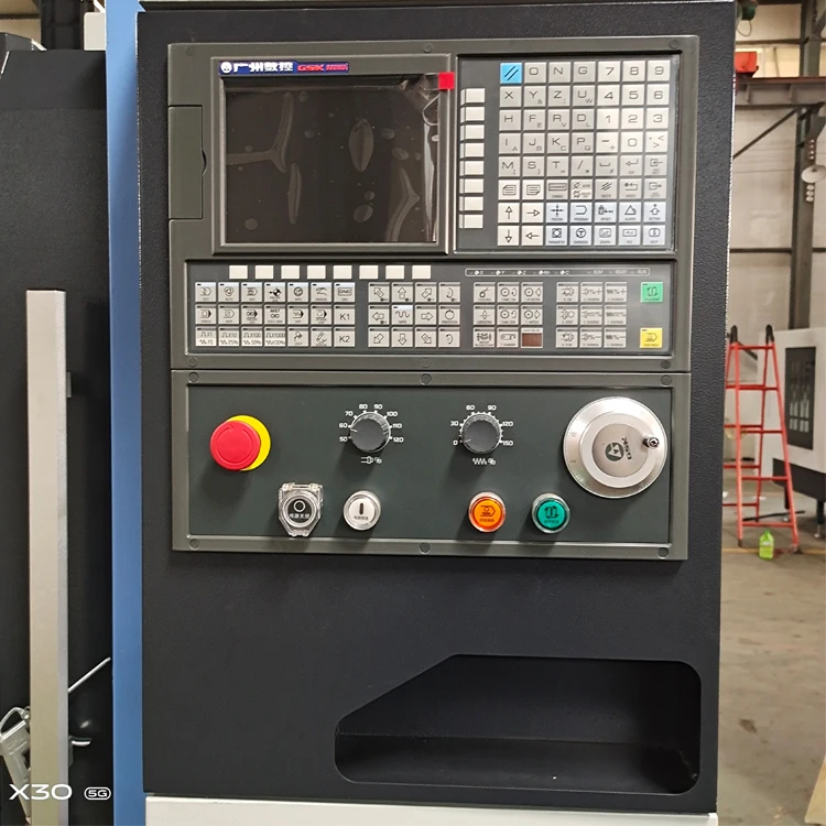 Fresatrice verticale CNC VMC 640 ad alta precisione Centro 3 assi 4 assi 5 assi Macchina Miglior prezzo