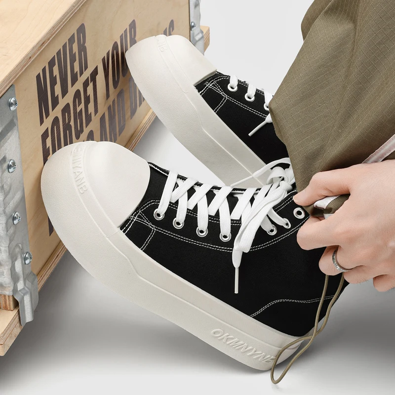 Men's Retro High-Top Canvas Shoes, Simple Black and White Color-Blocking, Round-Toe, Thick-Soled, Height-Increasing Sneakers, Trendy Lace-Up Casual Men's Shoes, Wear-Resistant Rubber Sole, Street Style, Versatile for S