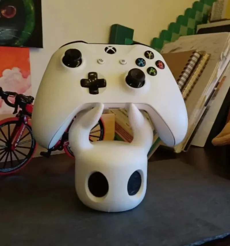 حامل وحدة تحكم ألعاب عالمي متوافق مع شاشة المكتب الرائعة PS4/PS5/Switch Hollow Knight Theme