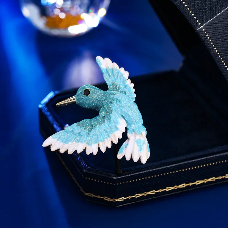 بروش Bluebird عبارة عن بروش قديم ومعطف وبدلة وإكسسوار إبداعي ورائع