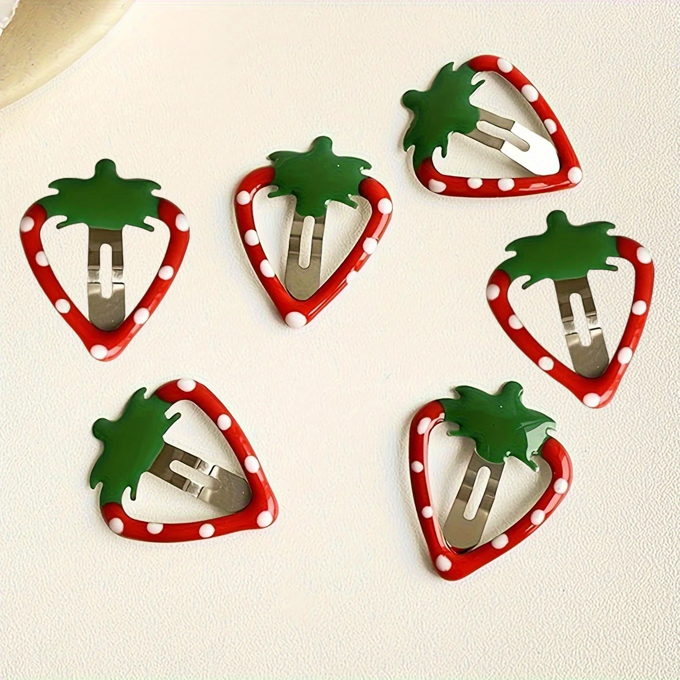 

15-Piece Set of Strawberry-Shaped Hair Clips in Cartoon Colors with Round Hair Accessories, Suitable for Women to Style Their Hair and Are the Best Gifts for Parties, Birthdays, and Anniversaries