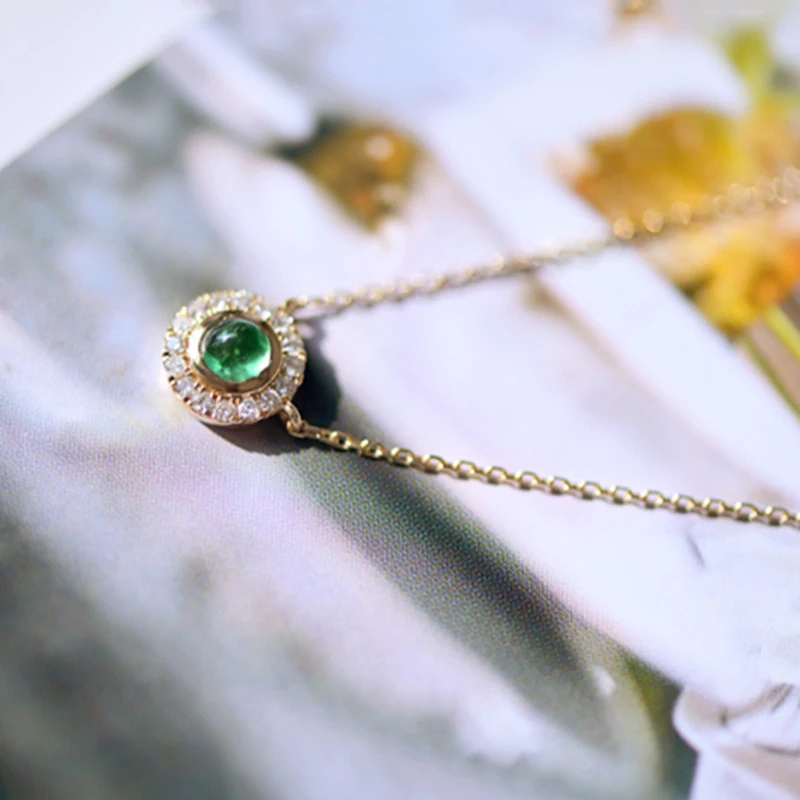 Huitan Vintage Green Pendant Necklace for Women Dainty Round Charm Temperament Elegant Female Accessories Wedding Jewelry Gift