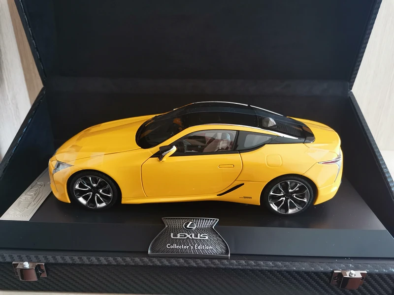 

Diecast 1:18 Scale Original LEXUS LC LEXUS Limited Edition Naples LC500h 1:18 Car Model Collectible Toy Gift Souvenir Display