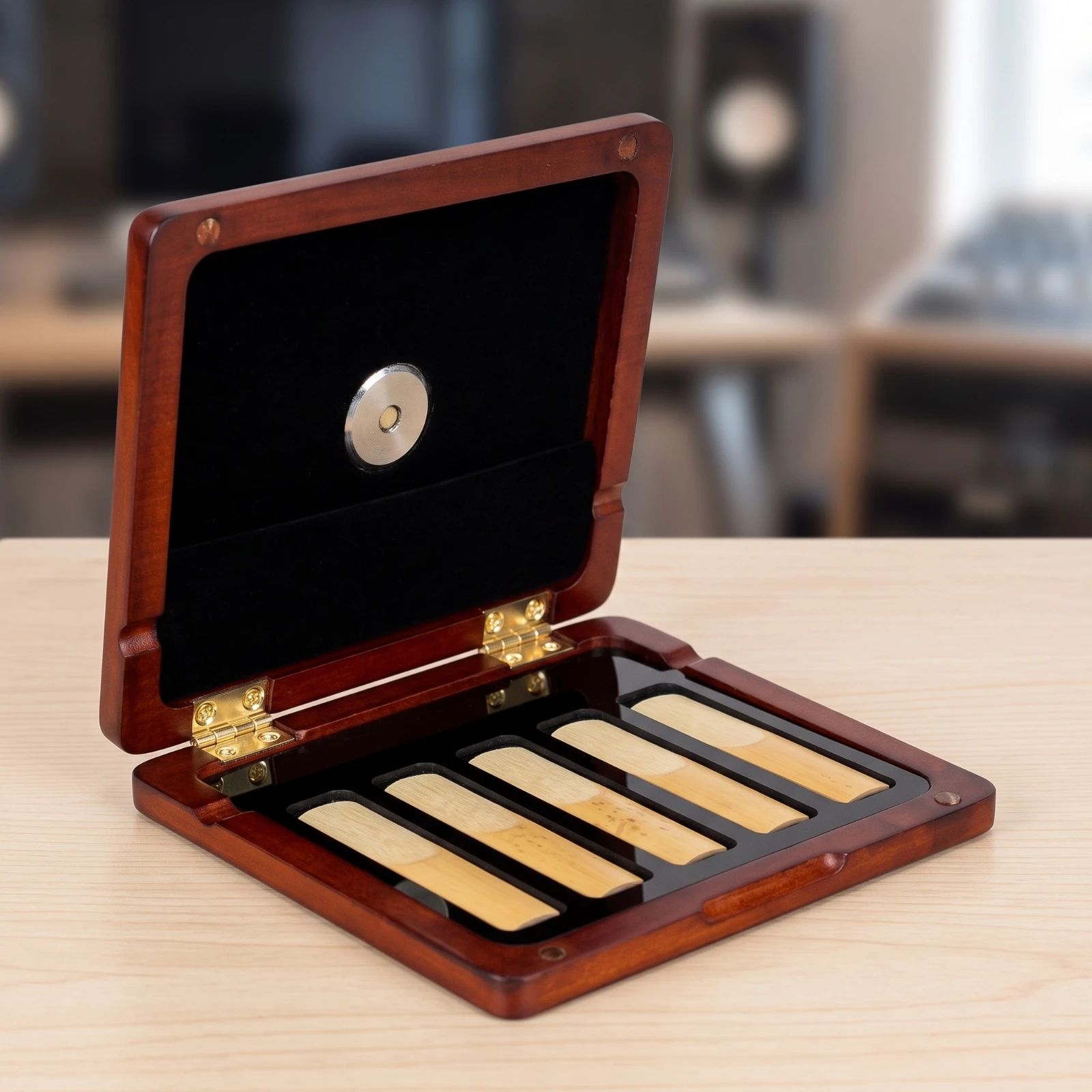 saxophone-mouthpiece-case-with-hygrometer-compact-wood-saxophone-mouthpiece-case-safeguarding-portable-for-saxophone-players