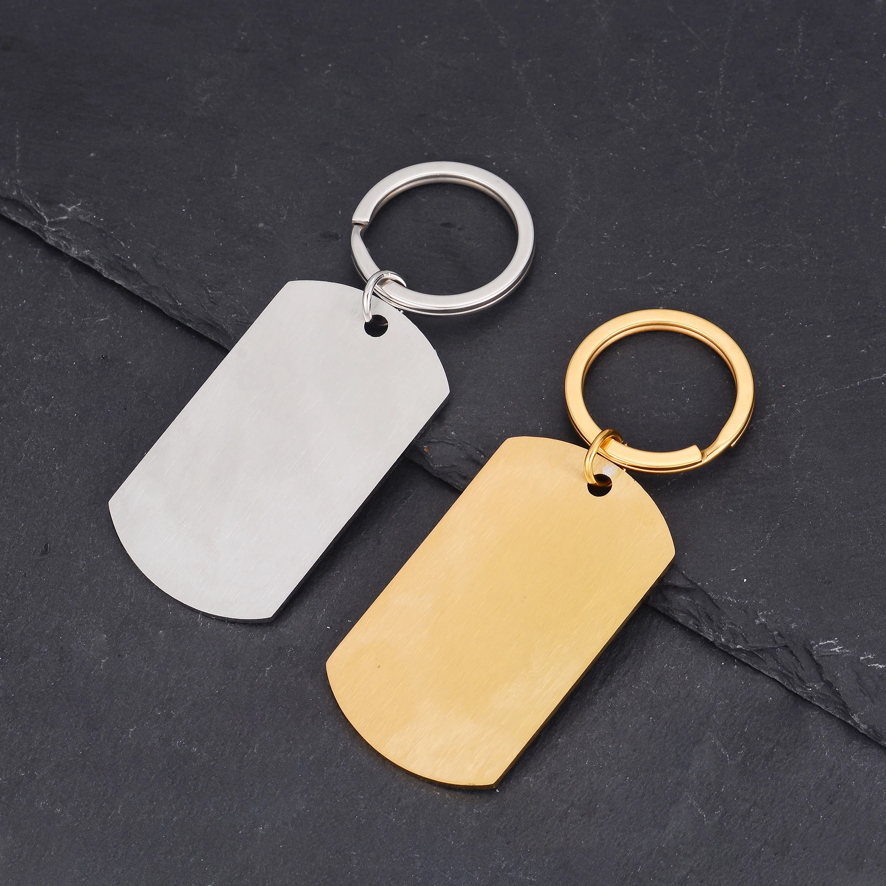 

10Pcs Wholesale High Quality Stainless Steel Matte Keychains Metal Rectangle Blank Military Tag Pendant Keyring 28x49mm