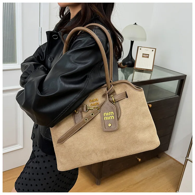 

Vintage Luxe Shoulder Bag 2025 New Spacious Underarm Purse for Women, Elegant Top Handle Tote for Daily Commute