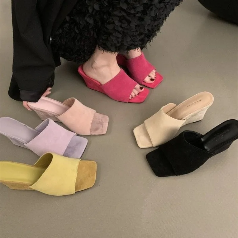 Women Slippers Summer Open-toed Slope Heel Sandals Quality Suede Casual Slippers Fashion Wedges Platform Sandals Chaussons Femme