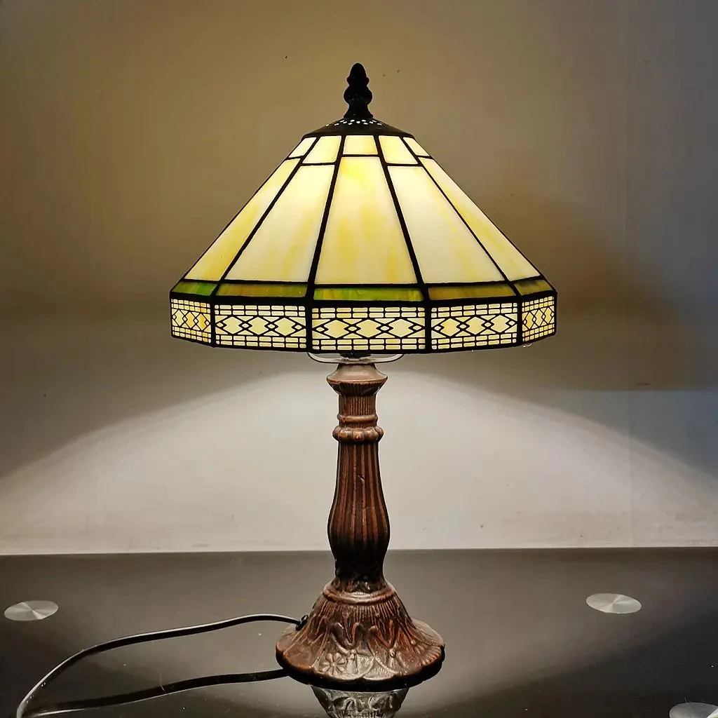 

22CM Minimalist European Geometric Small Table Lamp Tiffany Style Living Room Bar Decoration Office Desk Glass Lighting