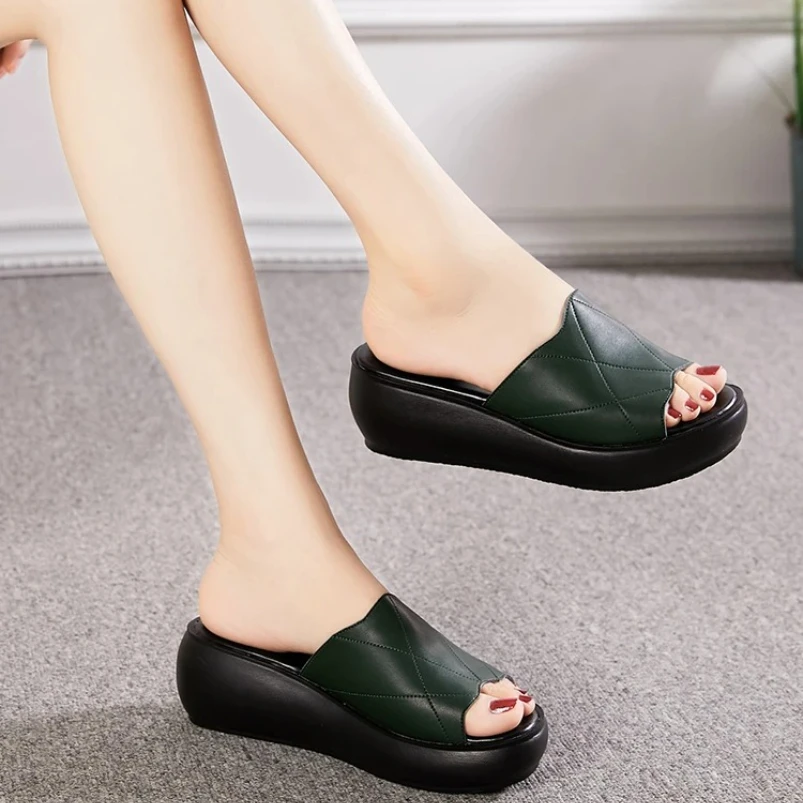 

2025 женские тапочки, женские летние тапочки, женская обувь на танкетке, модная летняя обувь из натуральной кожи