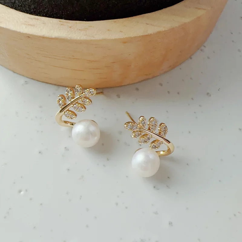 Fashion Mosquito Incense Plate Ear Clip No Ear Hole Earrings Inlaid with Zircon Sweet Temperament Versatile Earrings Gift Wholes