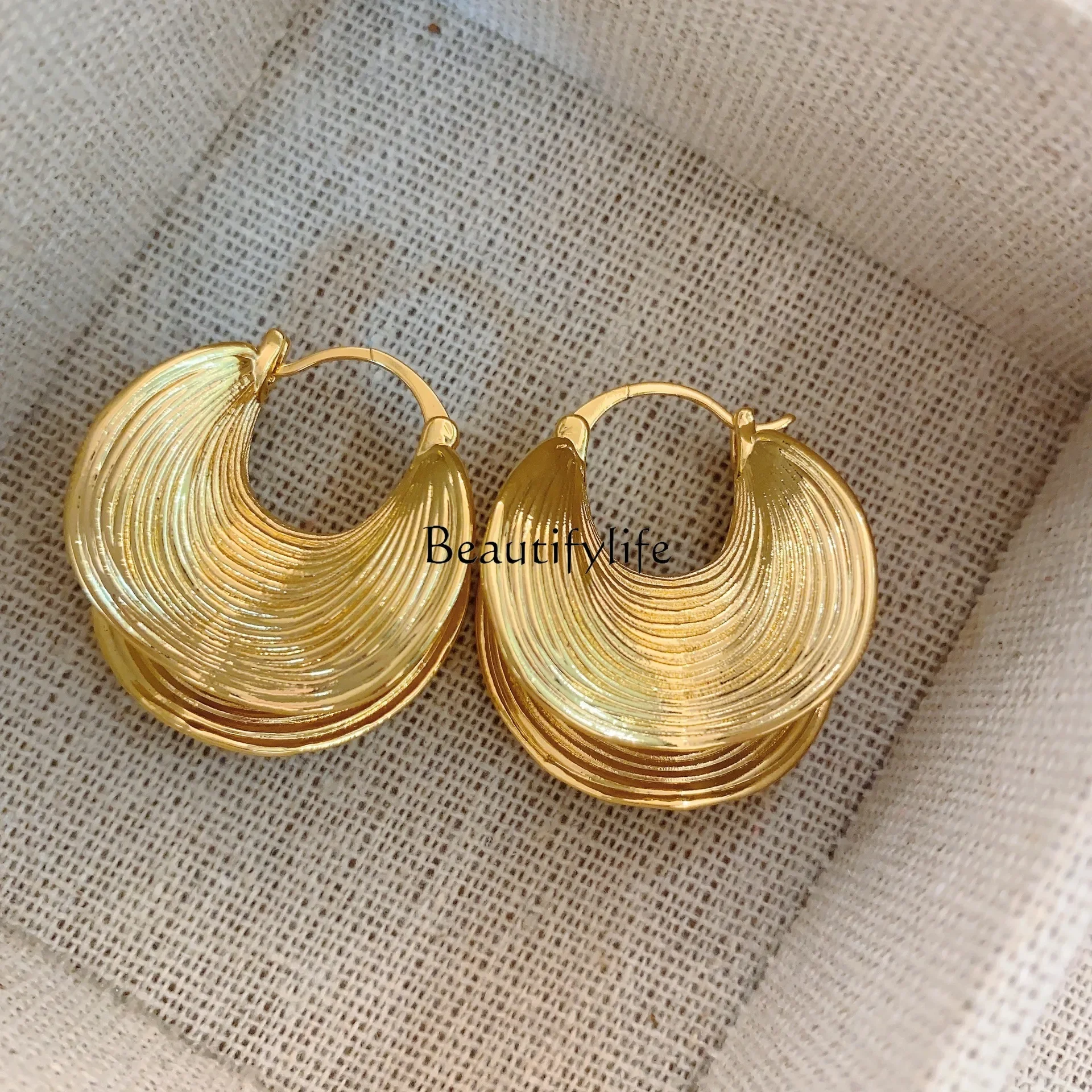 

European and American style fashionable and versatile, retro exaggerated gold-plated irregular striped sexy big earrings