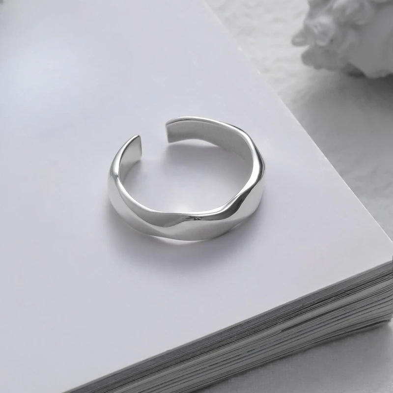 Minimalist Trendy Sterling Silver Adjustable Mobius Strip Ring for Women Man Korean Geometry Designer Jewelry Accessories Gifts