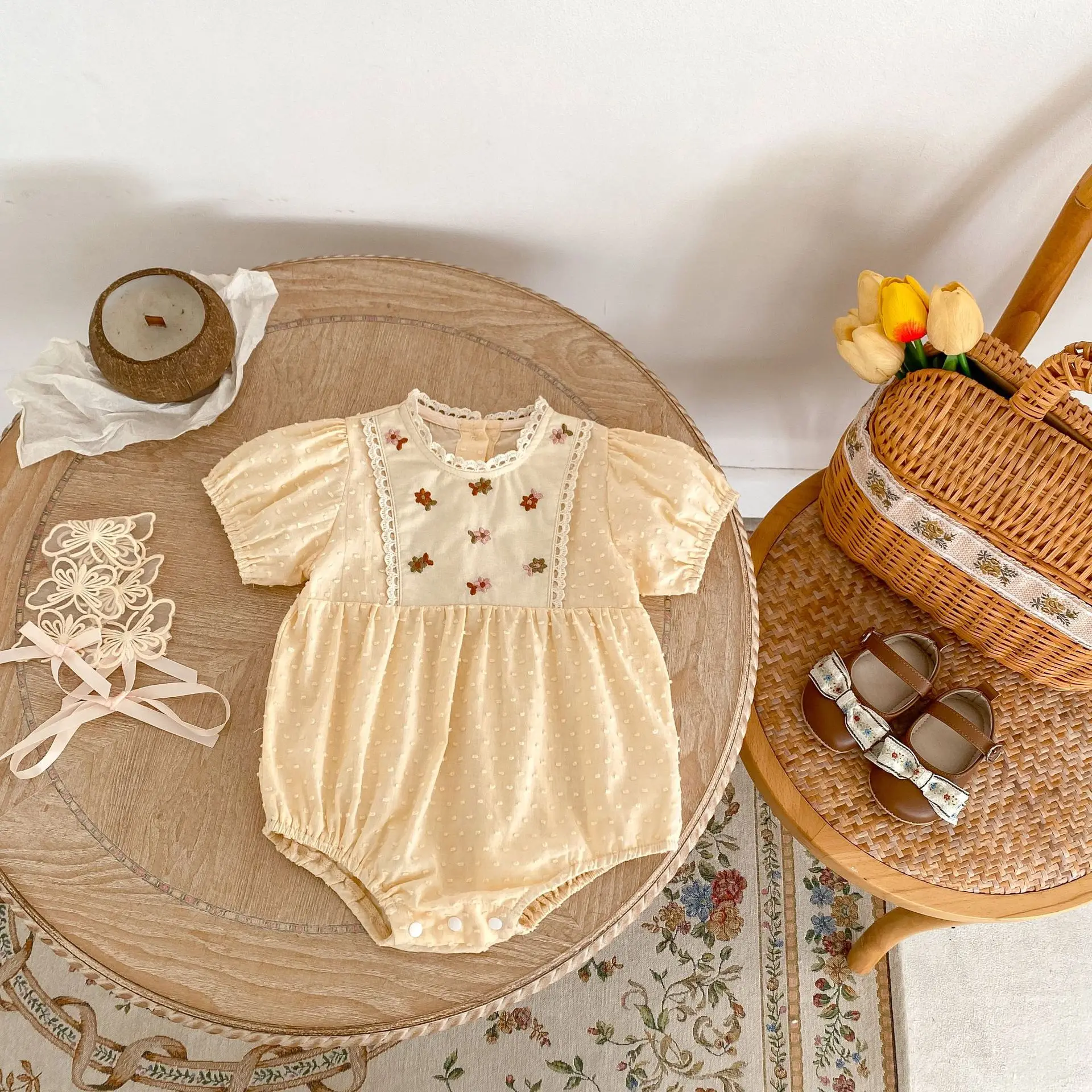 Summer new baby girl clothing baby 0-2-year-old embroidered stitching ha yi one-piece clothes triangle climbing clothes