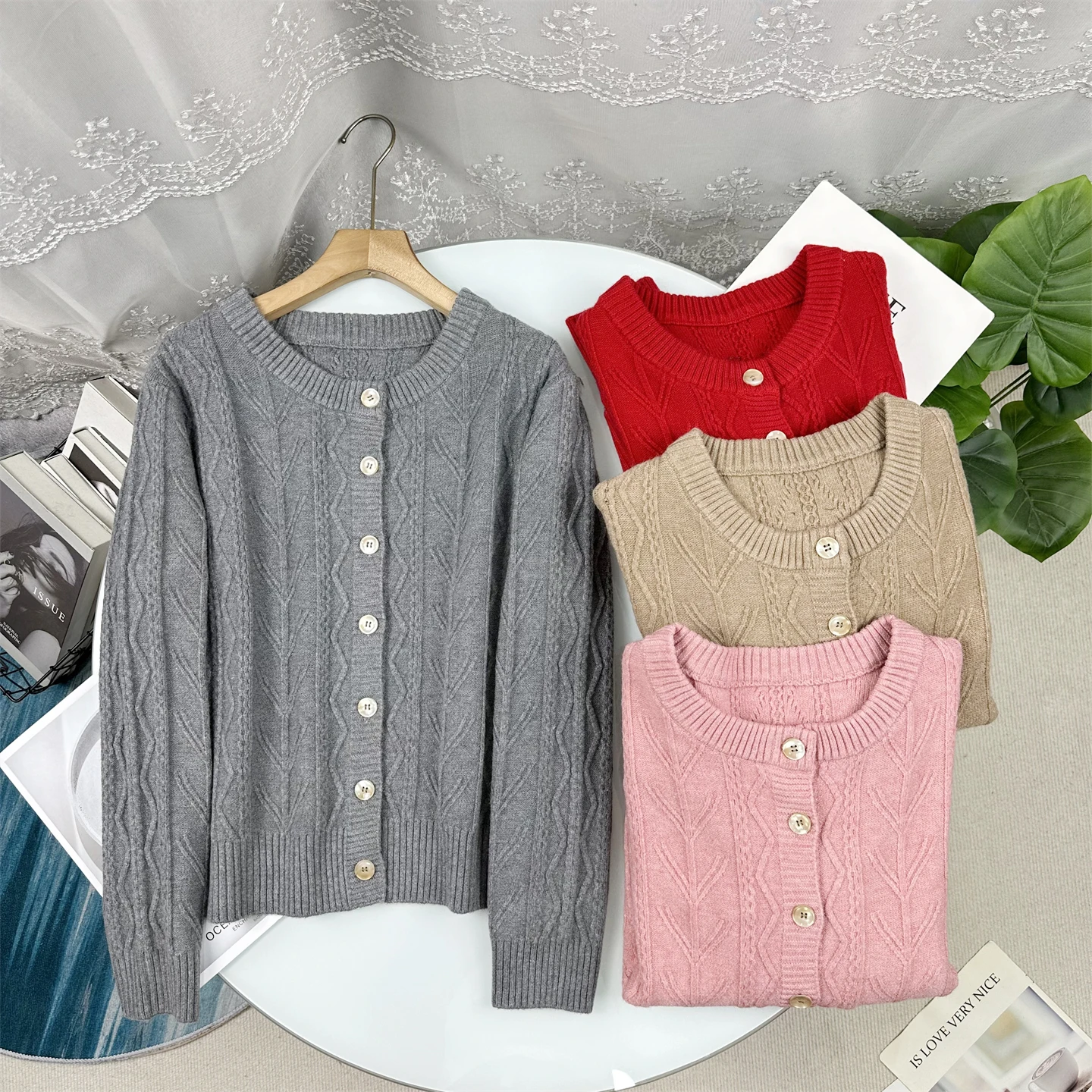 

Кардиган-свитер Dopamine с круглым вырезом, вязаный, женский, с длинными рукавами, красный, с цветочным узором, на пуговицах, осенне-зимняя новинка