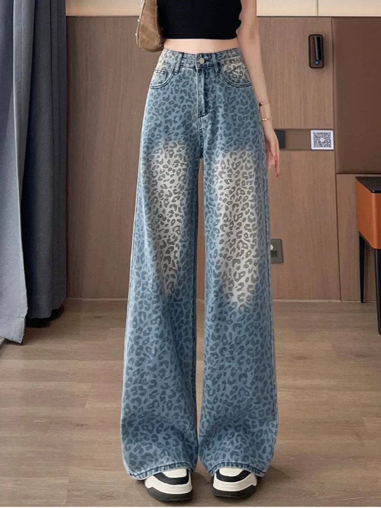 جينز واسع الساق بطبعة الفهد للنساء 2025 نمط صيفي جديد رفيع معلق فضفاض حار مستقيم الساق