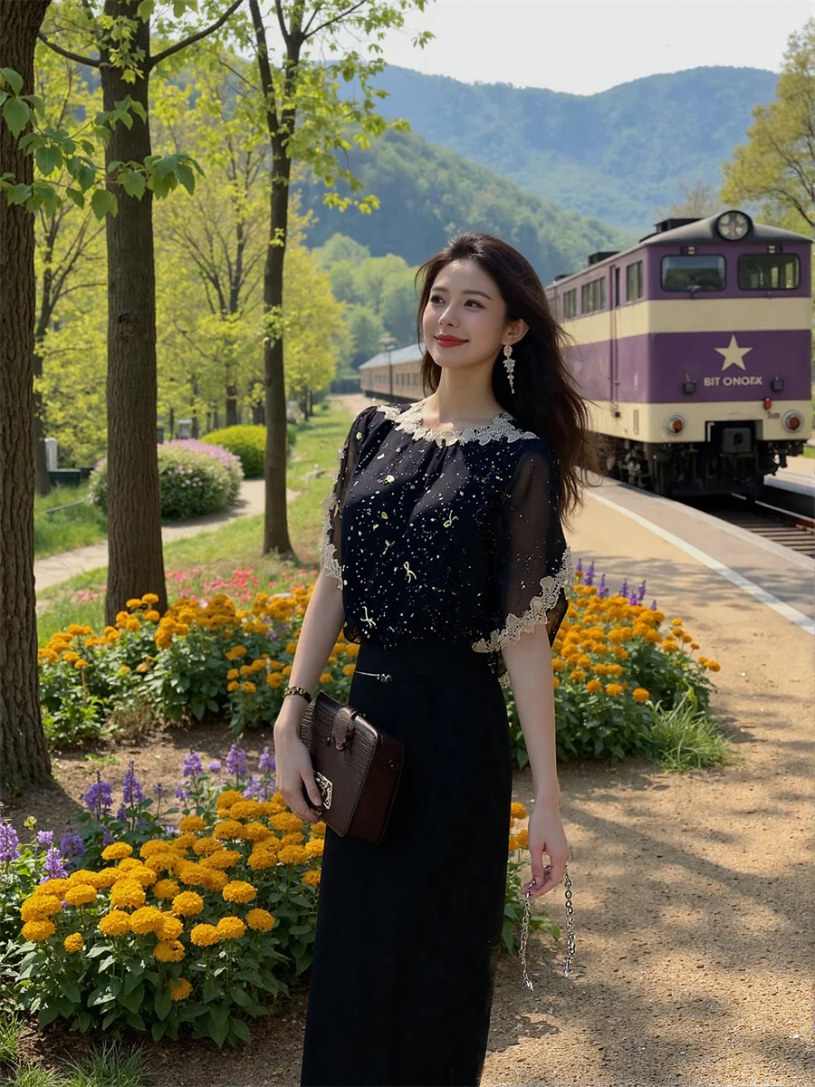 Blouses Women 2025 Trend Short Sleeve Black Chic Cotton Plain Autumn Tops Korean Fashion Crop Checked Pure Striped Elegant